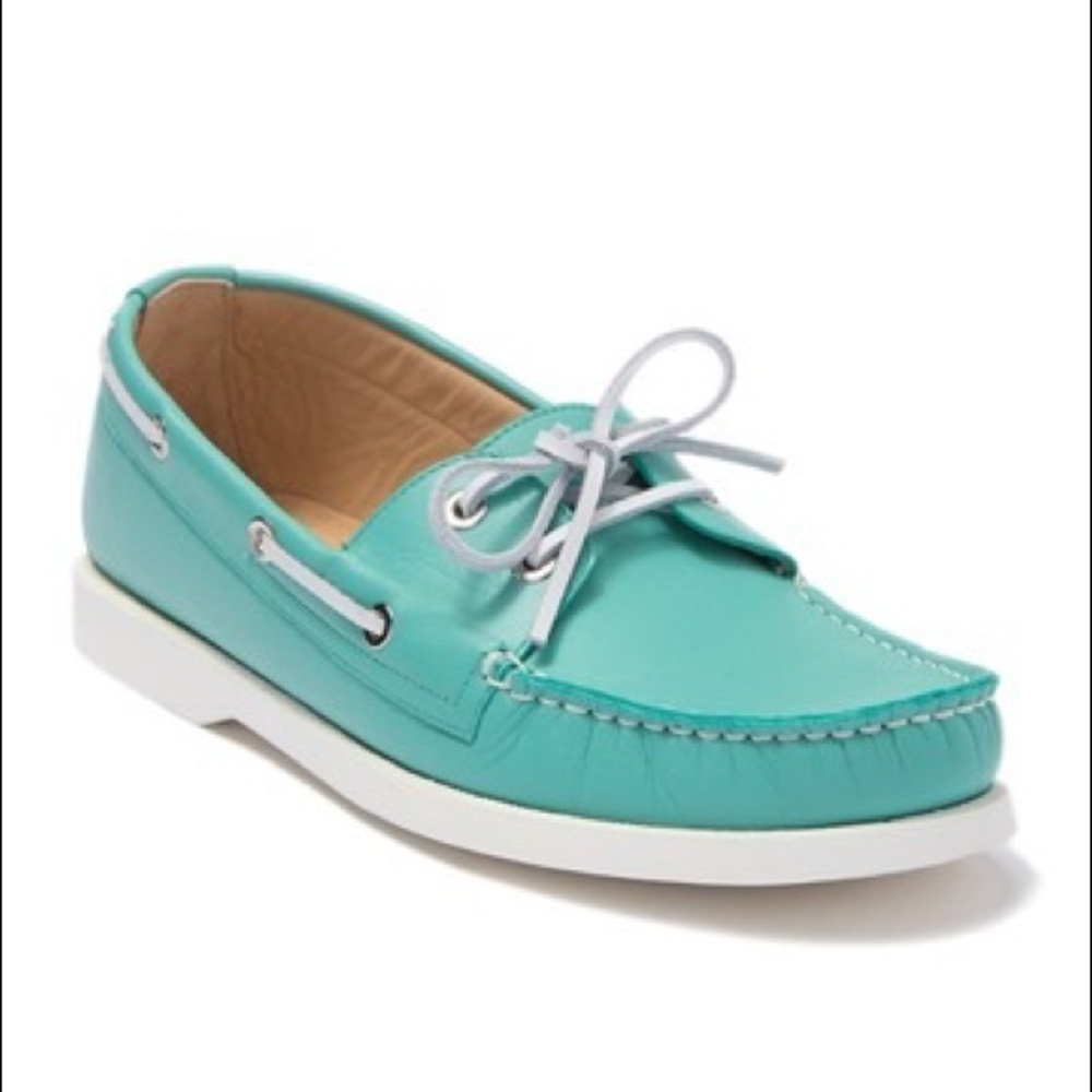 LONGCHAMP Leather Boat Shoe